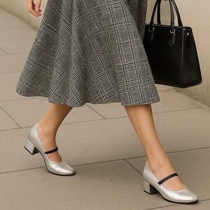 Seychelles Dusk to Dawn Silver Metallic Leather Mary Jane Heels | Size 8.5 l NWB